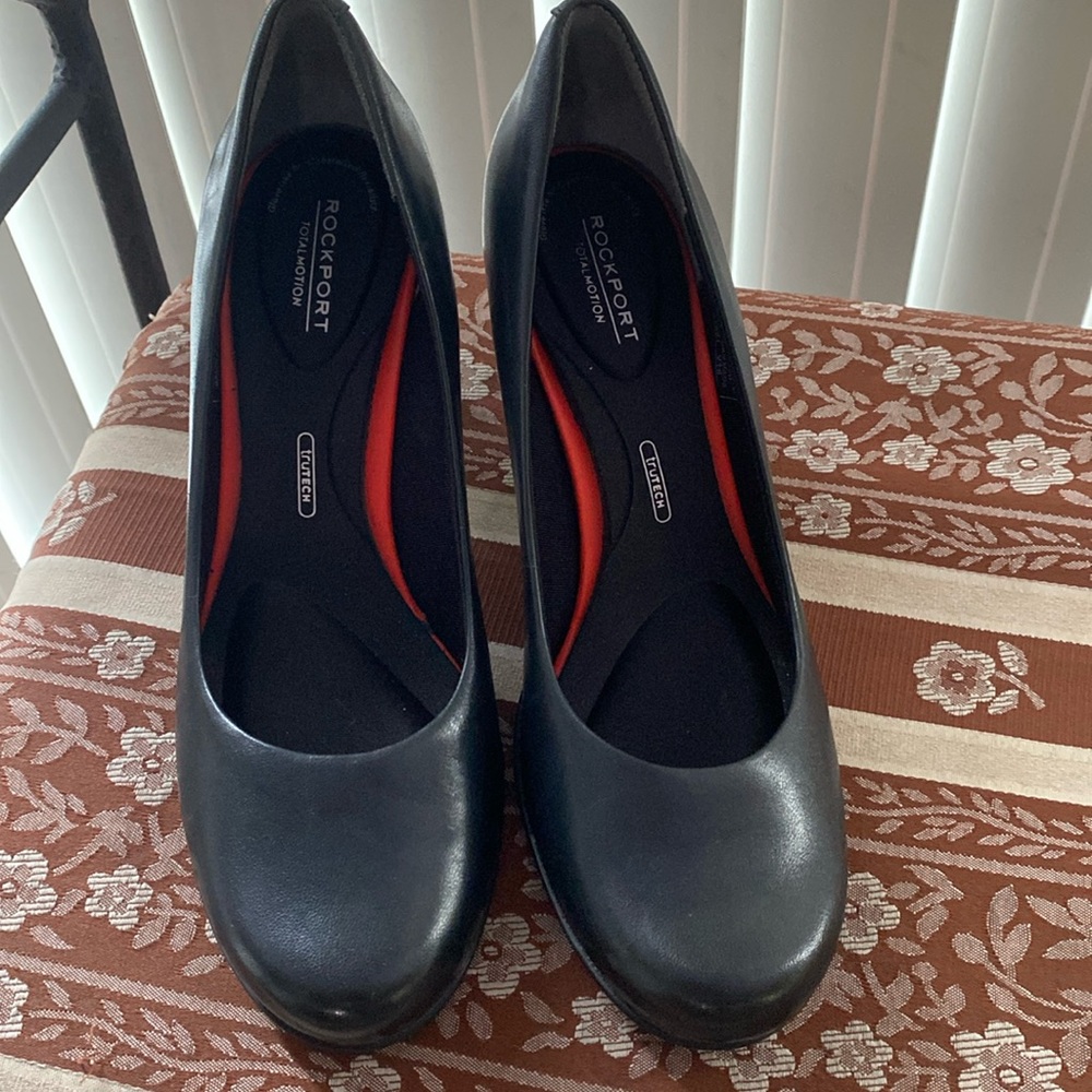 Women’s shoes